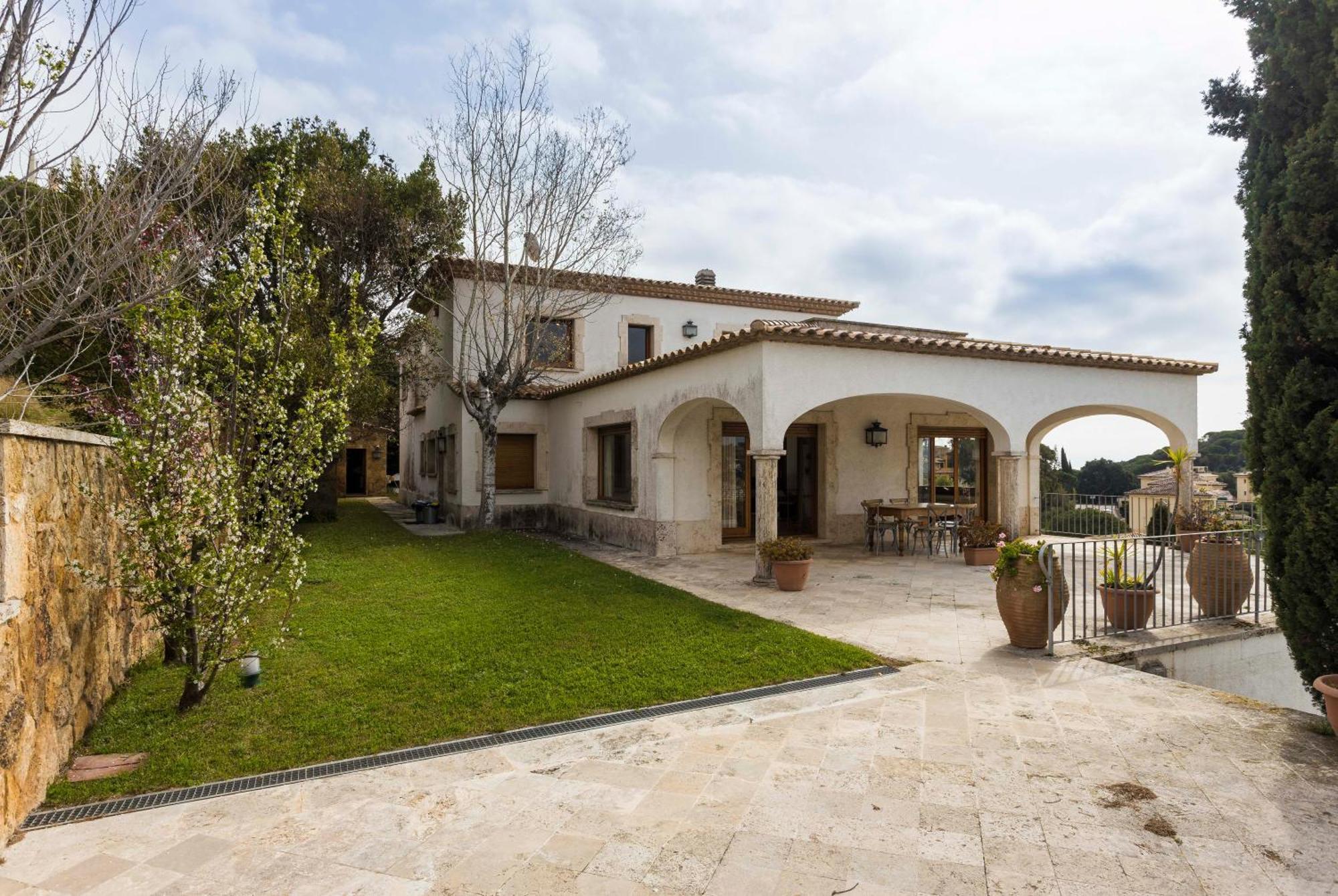 Villa Maricel ซานต์เฟลิอูเดกีโซลส์ ภายนอก รูปภาพ