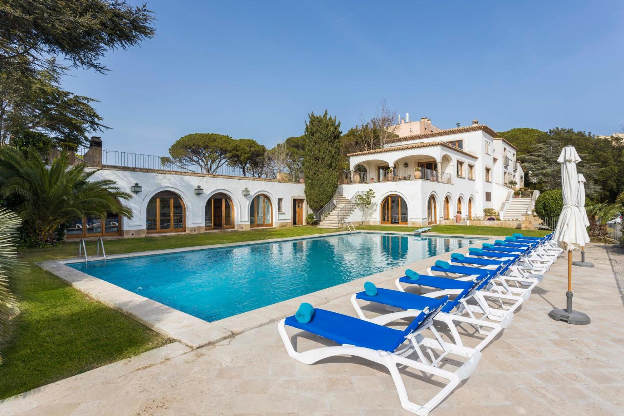 Villa Maricel ซานต์เฟลิอูเดกีโซลส์ ภายนอก รูปภาพ